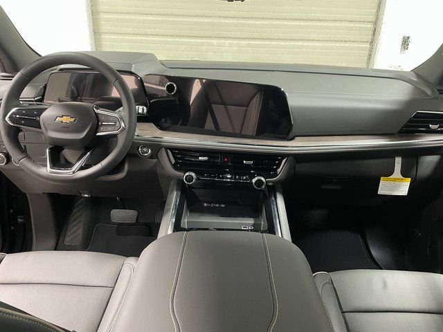 2026 Chevrolet Suburban Premier - Photo 13