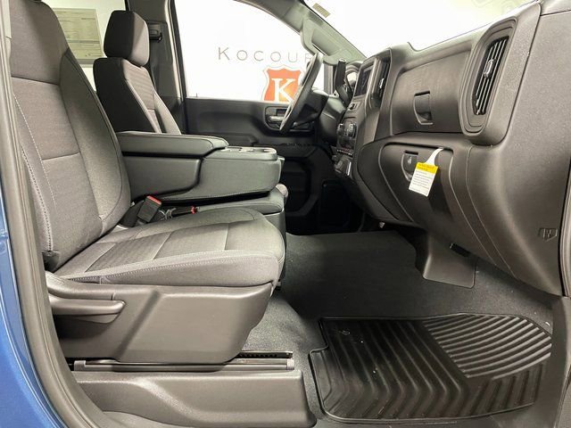 2026 Chevrolet Silverado 2500 HD Custom - Photo 22