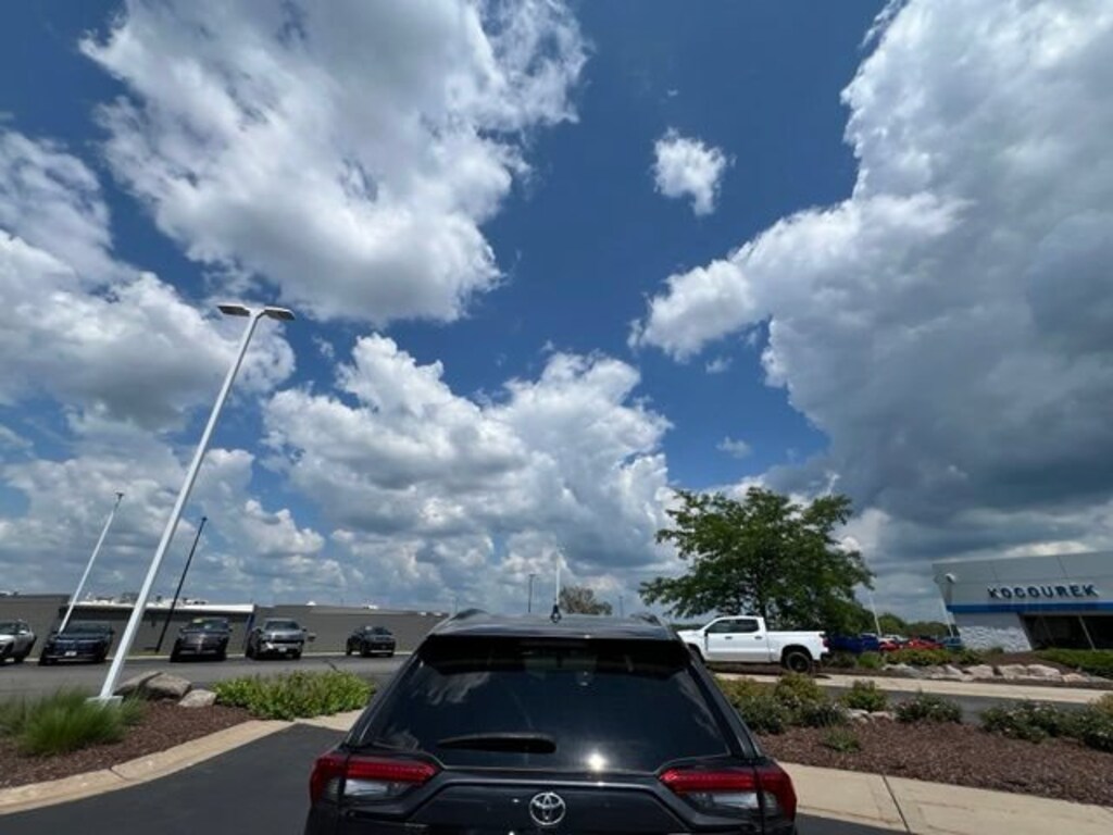 Used 2021 Toyota RAV4 XLE