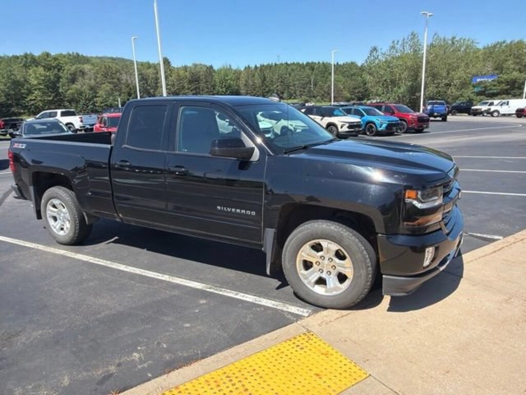 Used 2017 Chevrolet Silverado 1500 LT Truck
