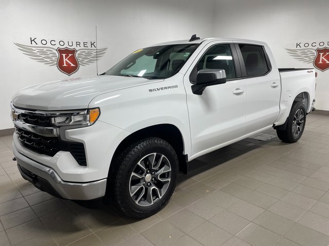 2022 Chevrolet Silverado 1500 LT photo 3