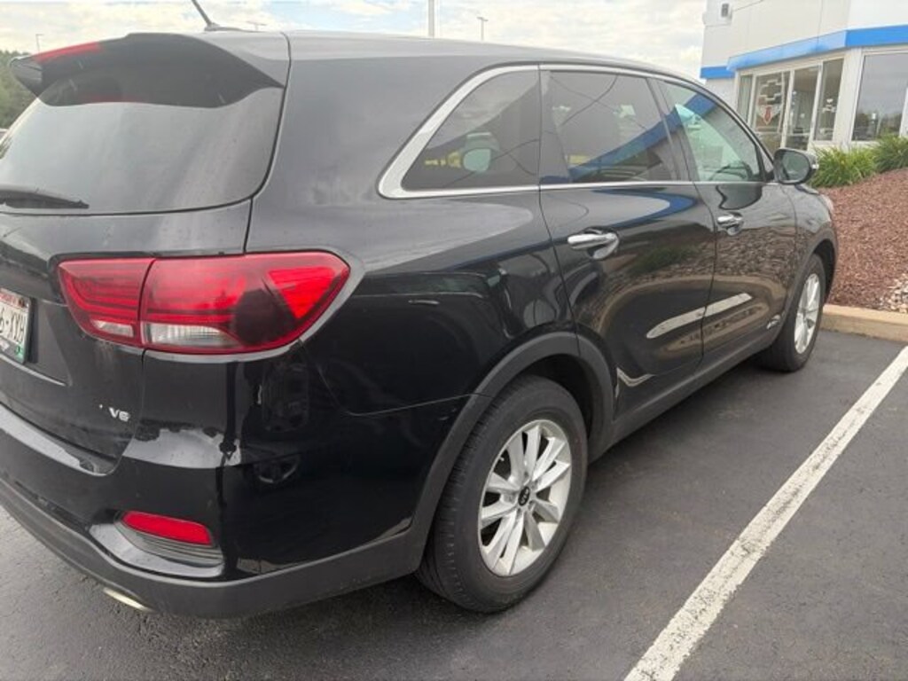Used 2019 Kia Sorento LX V6