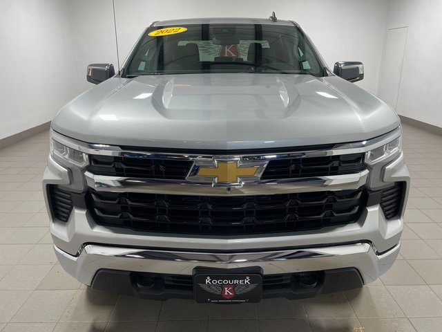 2022 Chevrolet Silverado 1500 LT photo 2