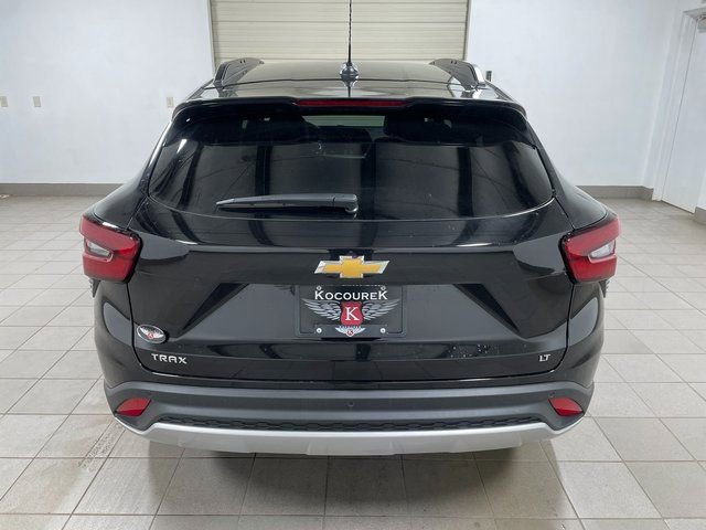 2026 Chevrolet Trax LT - Photo 5