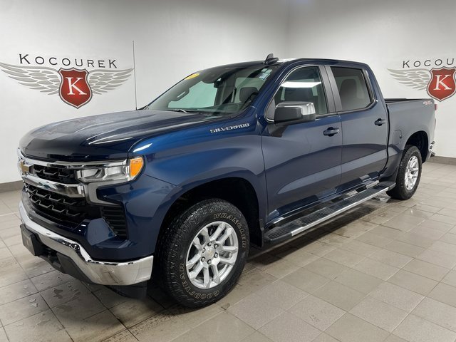 2023 Chevrolet Silverado 1500 LT photo 3