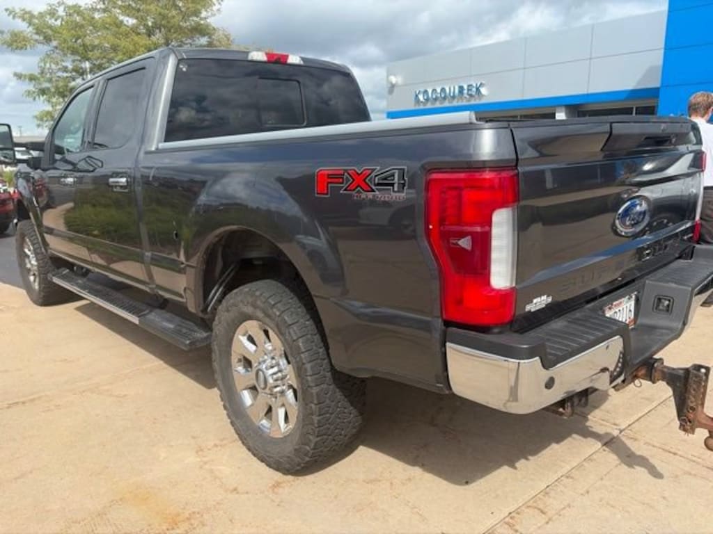 Used 2017 Ford Super Duty F-250 SRW Lariat