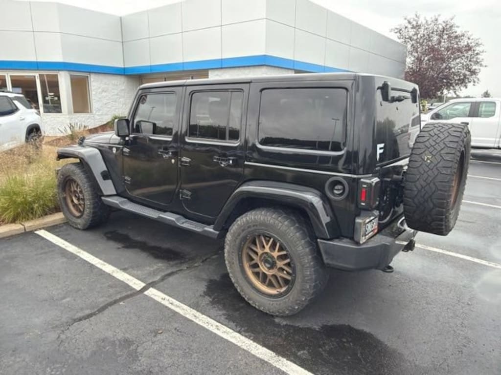 Used 2017 Jeep Wrangler Unlimited Sahara