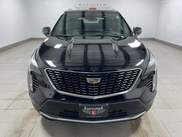 2023 Cadillac XT4 Premium Luxury photo 2