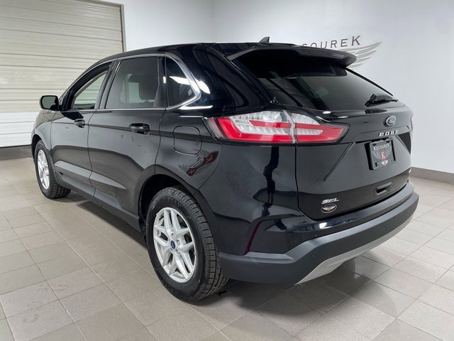 2022 Ford Edge SEL photo 4