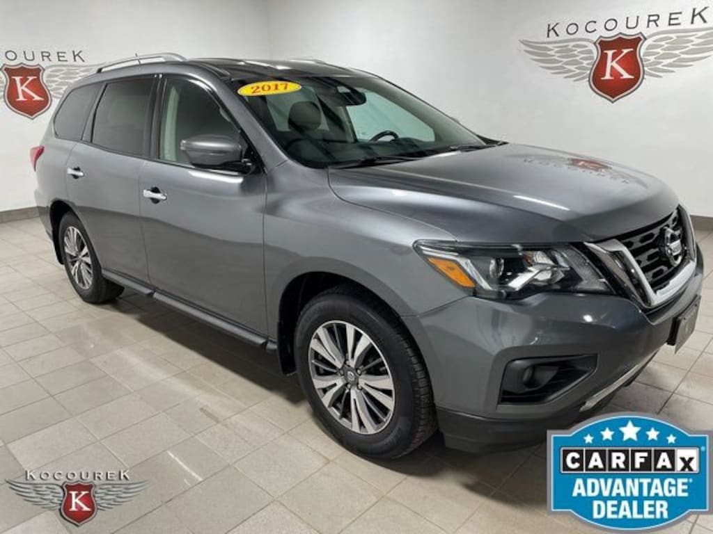 Used 2017 Nissan Pathfinder SV