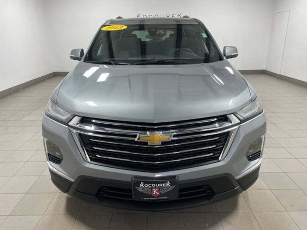 Used 2023 Chevrolet Traverse LT Cloth SUV