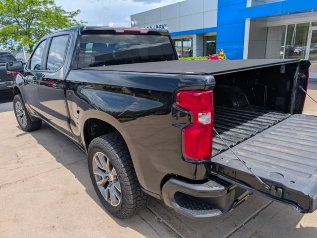 Used 2021 Chevrolet Silverado 1500 RST Truck