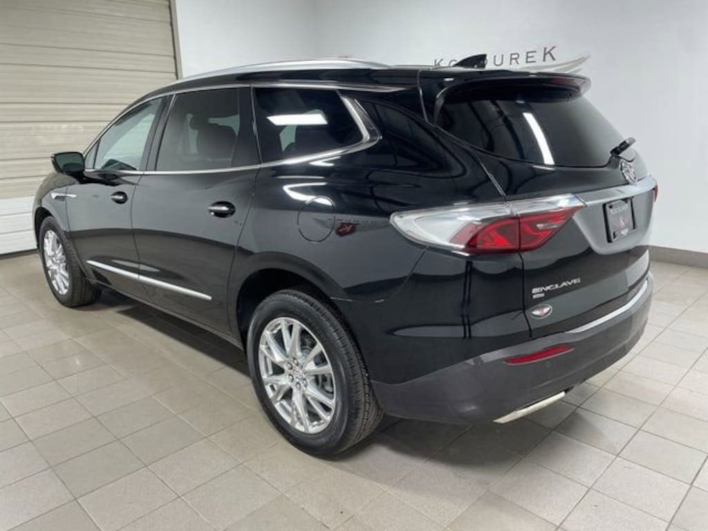 Used 2024 Buick Enclave Essence SUV