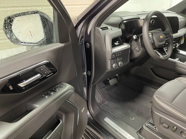 2026 Chevrolet Suburban Premier - Photo 10
