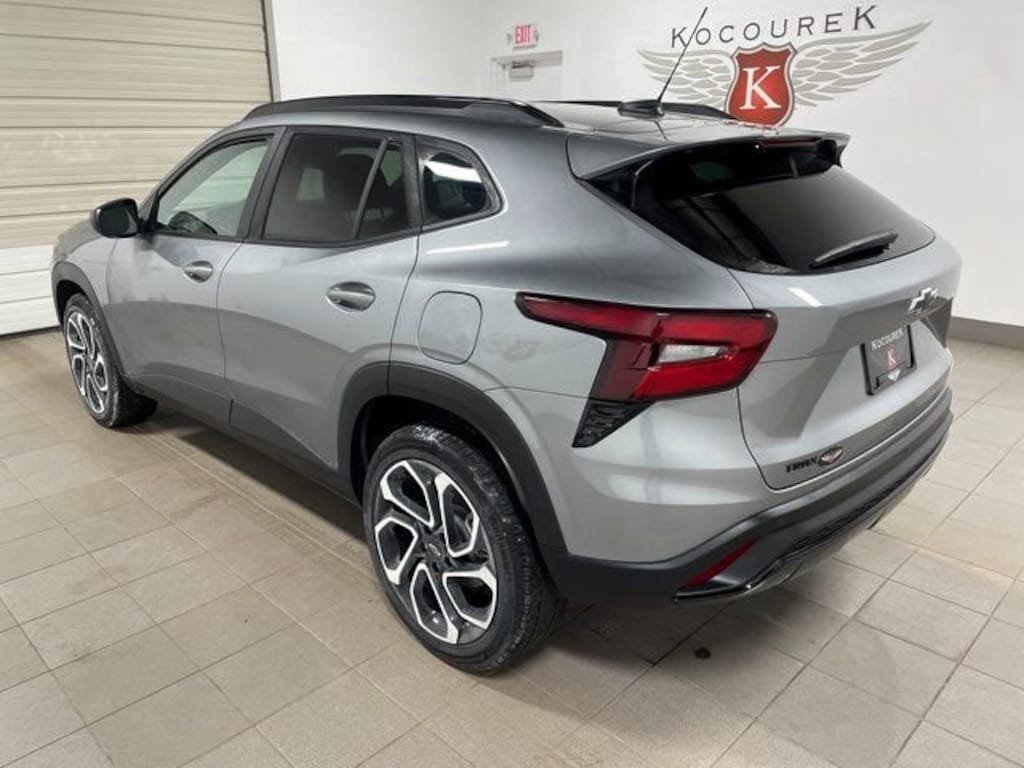 Used 2025 Chevrolet Trax 2RS SUV