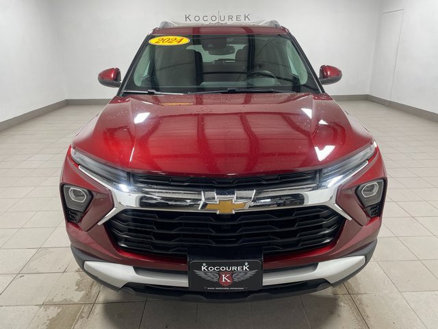 2024 Chevrolet Trailblazer LT photo 2