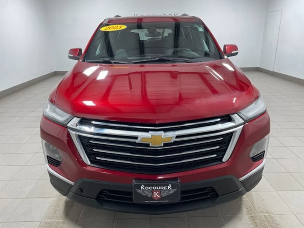 Used 2023 Chevrolet Traverse LT Cloth SUV