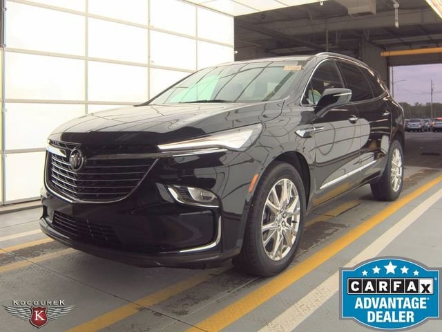 2024 Buick Enclave Essence AWD's photo