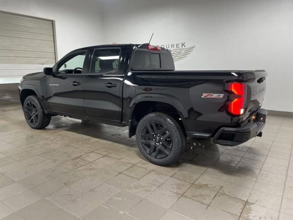 New 2025 Chevrolet Colorado Z71 Truck