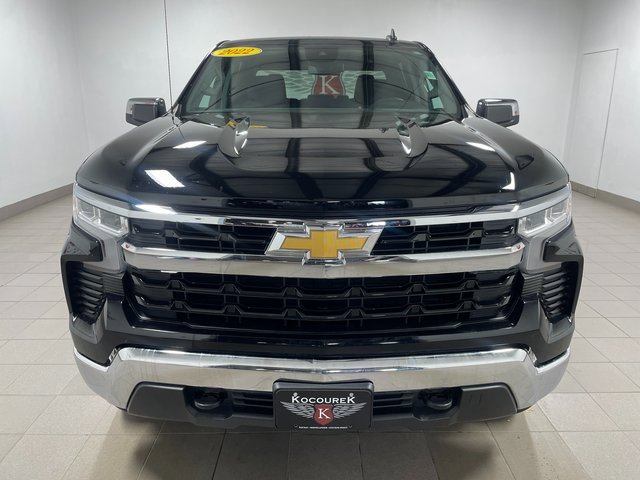 2022 Chevrolet Silverado 1500 LT photo 2