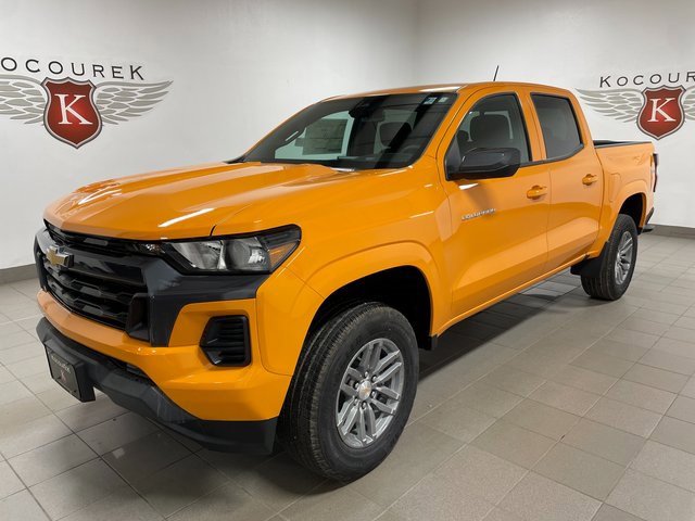 2026 Chevrolet Colorado LT photo 3
