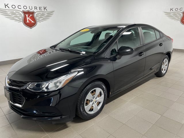 2018 Chevrolet Cruze LS photo 3