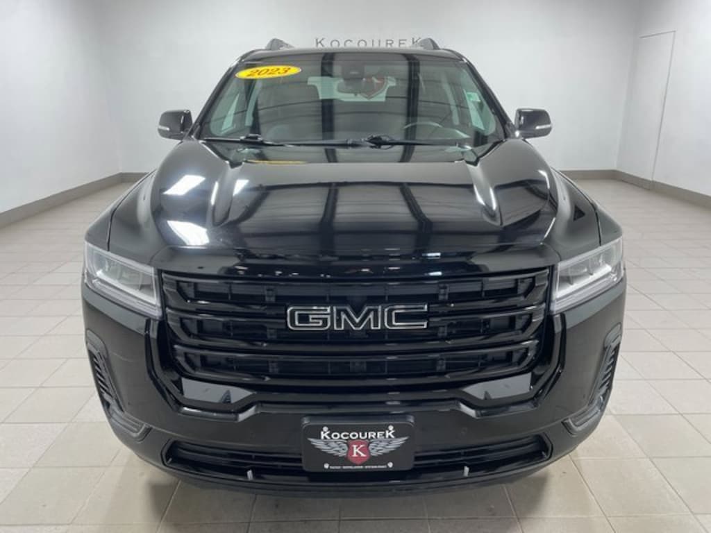 Used 2023 GMC Acadia SLE SUV