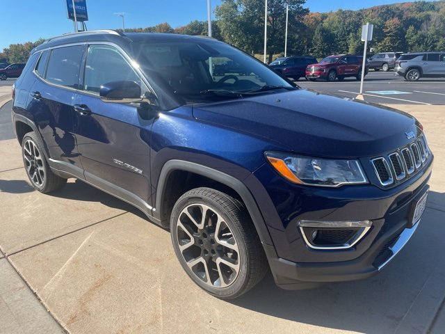 2017 Jeep Compass Limited photo 3