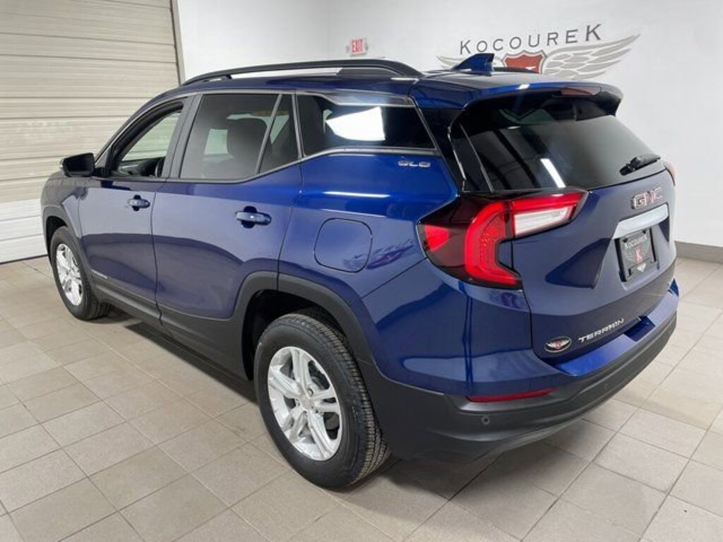 Used 2023 GMC Terrain SLE SUV