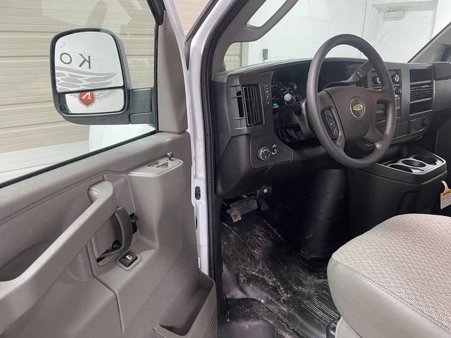 2026 Chevrolet Express Cargo Work Van - Photo 10