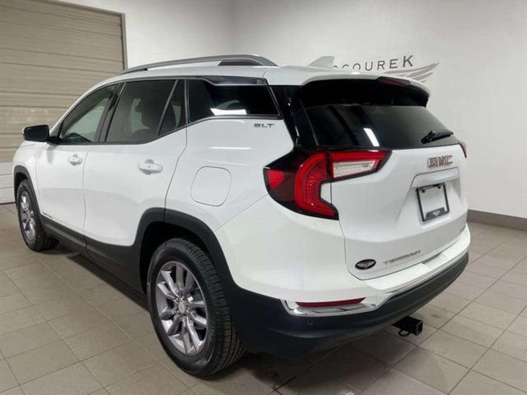 Used 2022 GMC Terrain SLT SUV