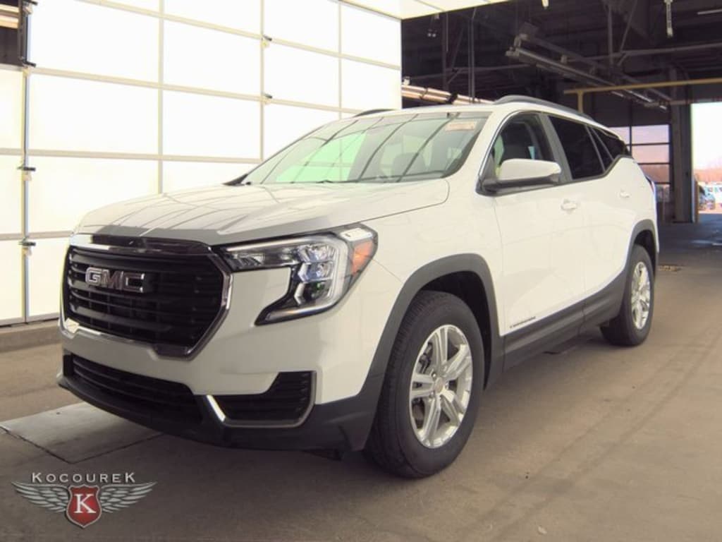 Used 2023 GMC Terrain SLE SUV