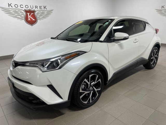 2019 Toyota C-HR XLE photo 2