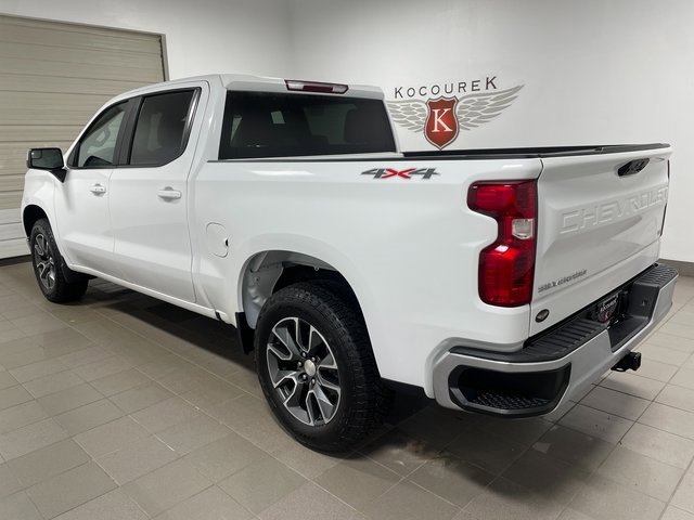 2022 Chevrolet Silverado 1500 LT photo 4