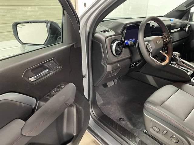 2026 Chevrolet Colorado Z71 - Photo 10
