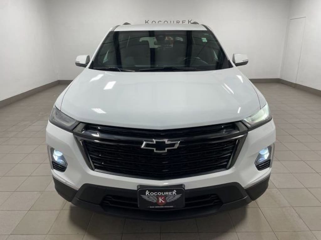 Used 2023 Chevrolet Traverse LT Cloth SUV