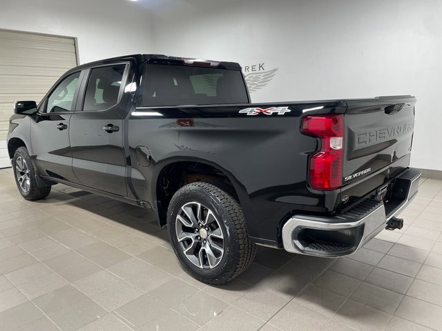 2022 Chevrolet Silverado 1500 LT photo 4