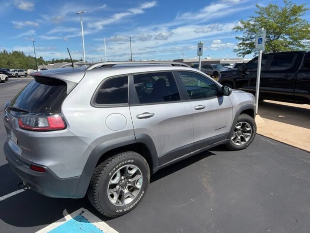 Used 2019 Jeep Cherokee Trailhawk