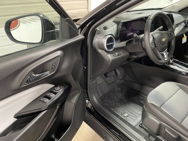 2026 Chevrolet Trax LT - Photo 10