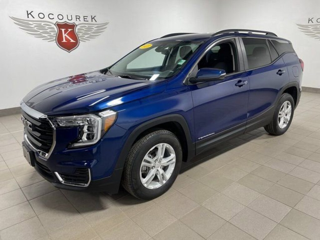 Used 2023 GMC Terrain SLE SUV