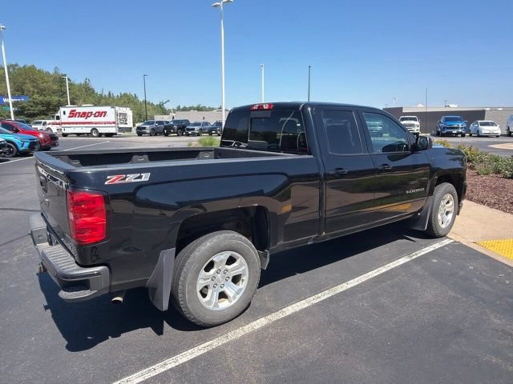 Used 2017 Chevrolet Silverado 1500 LT Truck