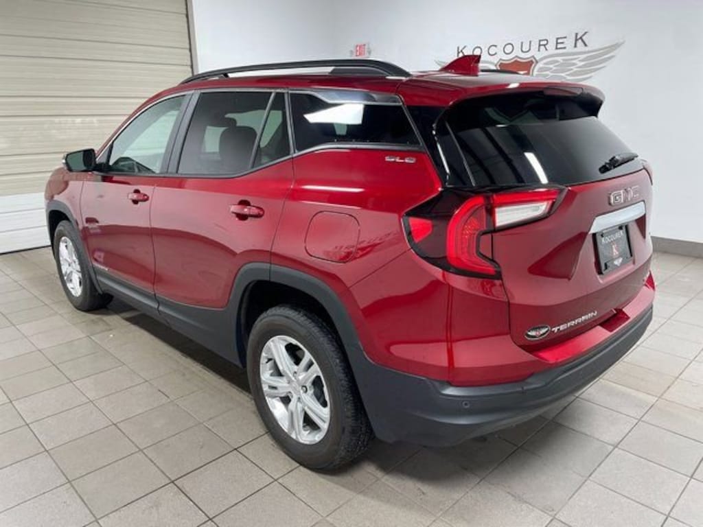 Used 2024 GMC Terrain SLE SUV