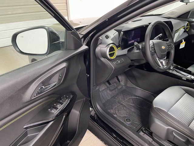 2026 Chevrolet Trax LT - Photo 10