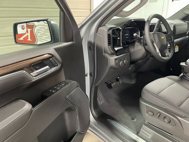 2026 Chevrolet Silverado 1500 LT - Photo 10