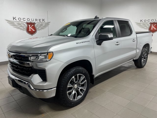 2022 Chevrolet Silverado 1500 LT photo 3