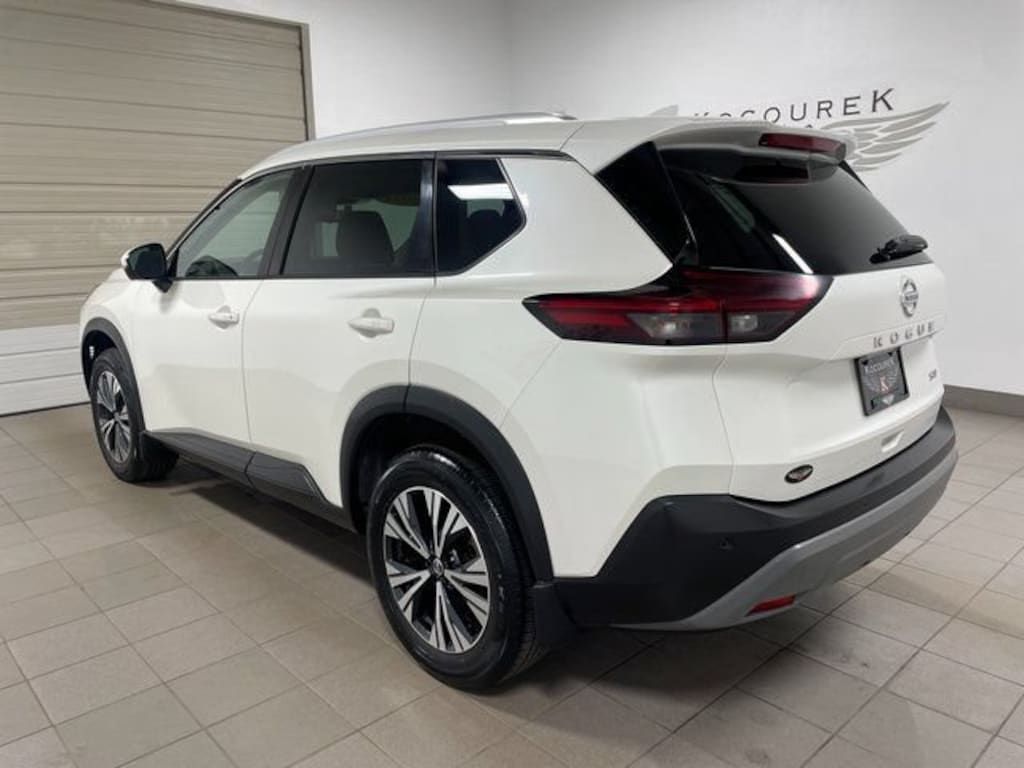 Used 2021 Nissan Rogue SV