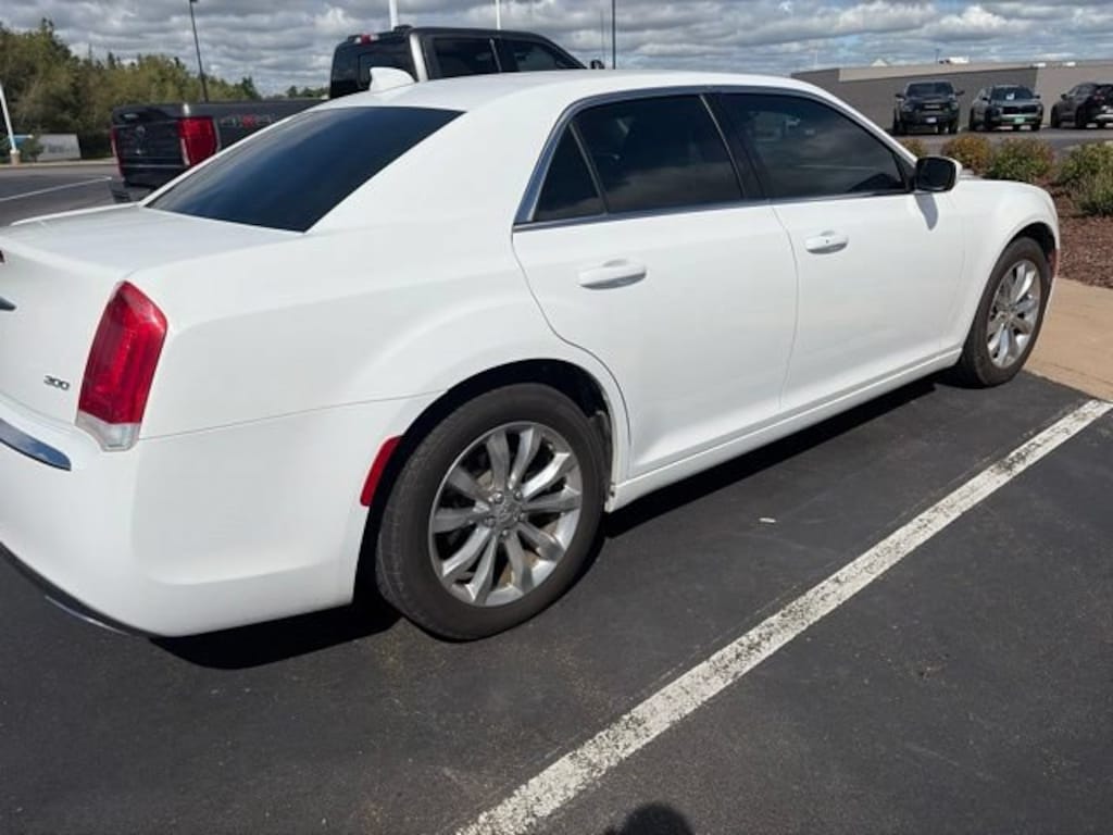 Used 2018 Chrysler 300 Touring