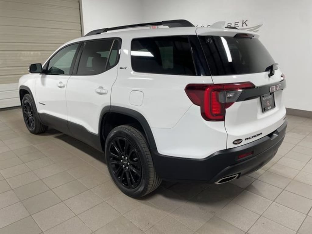 Used 2023 GMC Acadia SLT SUV