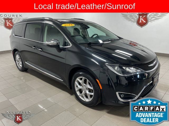 2018 Chrysler Pacifica Limited's photo