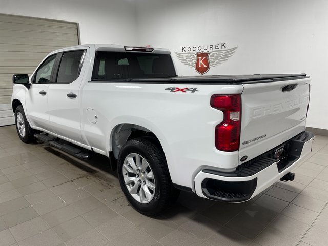 2022 Chevrolet Silverado 1500 Custom photo 2